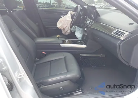 2015 Mercedes-Benz E 350 z USA, uszkodzony, nr VIN WDDHF5KB3FB123856